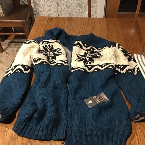 Lost Horizons - Picture 1 of 3